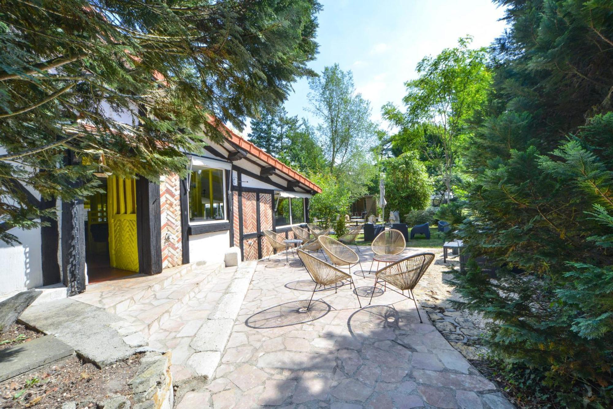 Logis - Hotel Restaurant La Mire Vierzon Exteriör bild