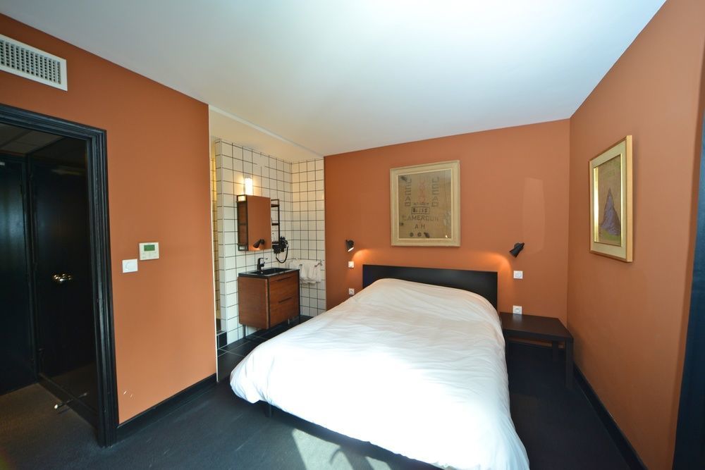 Logis - Hotel Restaurant La Mire Vierzon Exteriör bild