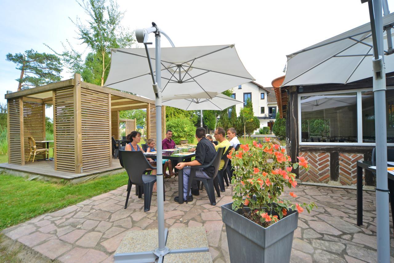 Logis - Hotel Restaurant La Mire Vierzon Rum bild